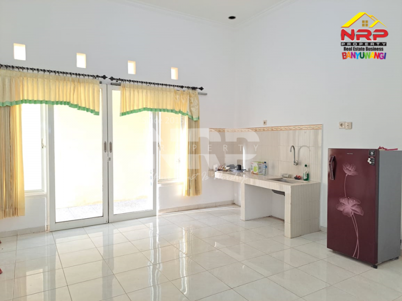Dijual Rumah Hook Exclusive di Perum Permata Banyuwangi Dijual Rumah Hook Exclusive di Perum Permata Banyuwangi Dijual Rumah Hook Exclusive di Perum Permata Banyuwangi
Llingkungan aman ( One Gate System ) dengan Security, Akses Jalan Sangat Lebar, Rindang dan NRP BANYUWANGI