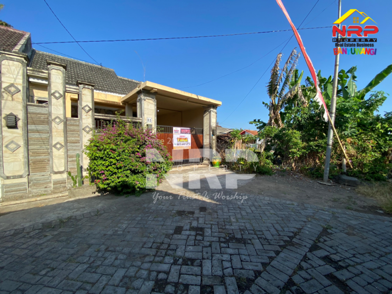 Dijual Rumah Hook Minimalis di Banyuwangi Kota  Dijual Rumah Hook Minimalis di Banyuwangi Kota  Dijual Rumah Hook Minimalis di Banyuwangi Kota&nbsp;
Yang satu ini ada di Jl. Kepiting , lingkungan tenang dan nyaman.
Siap ditempati tanpa banyak NRP BANYUWANGI