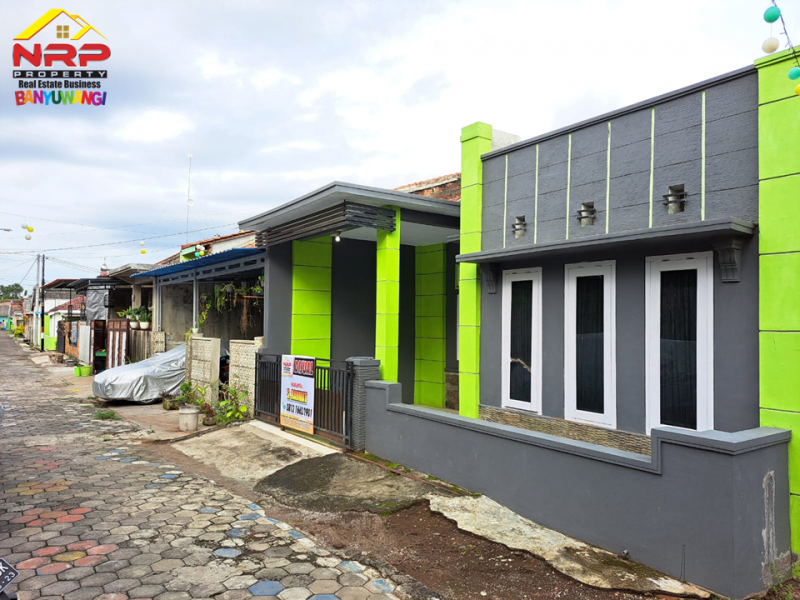 Dijual Rumah Hook Minimalis di Klatak  - Banyuwangi Dijual Rumah Hook Murah 200 jutaan di Banyuwangi Dijual Rumah Hook Minimalis di Klatak&nbsp; - Banyuwangi
Lokasi Sangat Strategis Dekat&nbsp; dengan Kawasan Hotel dan Resto Banyuwangi&nbsp;

LT/LB : 84/70 NRP BANYUWANGI