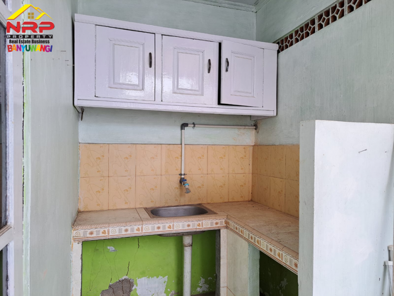 Dijual Rumah Hook Minimalis di Klatak  - Banyuwangi Dijual Rumah Hook Murah 200 jutaan di Banyuwangi Dijual Rumah Hook Minimalis di Klatak&nbsp; - Banyuwangi
Lokasi Sangat Strategis Dekat&nbsp; dengan Kawasan Hotel dan Resto Banyuwangi&nbsp;

LT/LB : 84/70 NRP BANYUWANGI