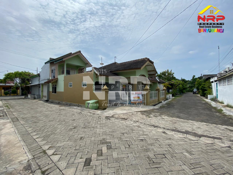 Dijual Rumah Hook Murah Banget 2 Lantai Strategis di Tamanbaru , Banyuwangi  Dijual Rumah Hook Murah Banget 2 Lantai Strategis di Tamanbaru , Banyuwangi  Dijual Rumah Hook Murah Banget 2 Lantai Strategis di Tamanbaru , Banyuwangi&nbsp;
Dekat dengan Fasilitas Pendidikan, Perbelanjaan dan kantor dinas NRP BANYUWANGI