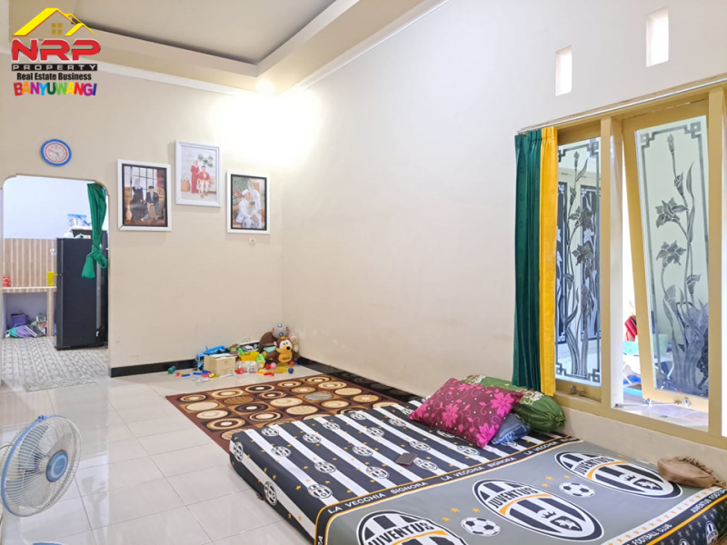 Dijual Rumah Hook Pojok 250 Meter dari JL. Adi Sucipto - Banyuwangi  Dijual Rumah Hook Pojok 250 Meter dari JL. Adi Sucipto - Banyuwangi  Dijual Rumah Hook Pojok 250 Meter dari JL. Adi Sucipto - Banyuwangi&nbsp;
Hunian dengan Premium Location di Pusat Kota Banyuwangi
Dekat dengan Fasilitas NRP BANYUWANGI
