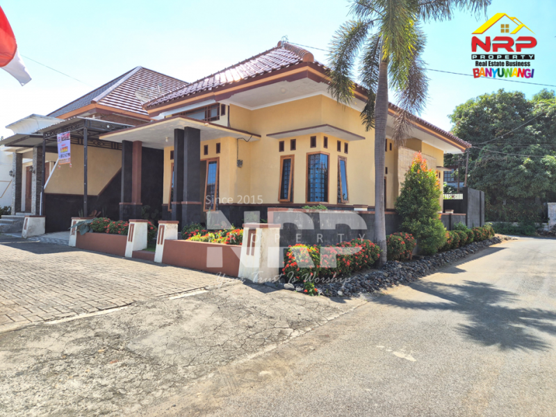Dijual Rumah Hook  Sangat Strategis di Tamanbaru , Banyuwangi  Dijual Rumah Hook  Sangat Strategis di Tamanbaru , Banyuwangi  Dijual Rumah Hook&nbsp; Sangat Strategis di Tamanbaru , Banyuwangi&nbsp;
Dekat dengan Fasilitas Pendidikan, Perbelanjaan dan kantor dinas pemerintahan

Luas NRP BANYUWANGI