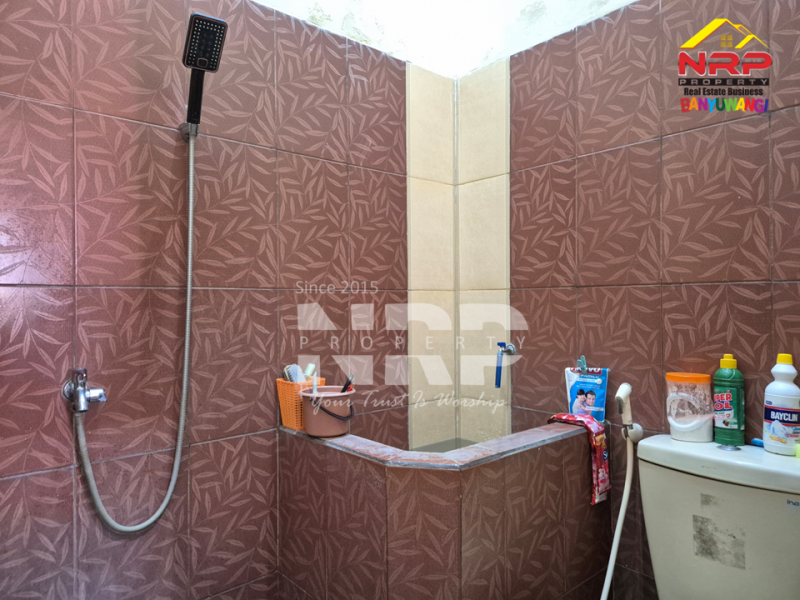 Dijual Rumah Hook  Sangat Strategis di Tamanbaru , Banyuwangi  Dijual Rumah Hook  Sangat Strategis di Tamanbaru , Banyuwangi  Dijual Rumah Hook&nbsp; Sangat Strategis di Tamanbaru , Banyuwangi&nbsp;
Dekat dengan Fasilitas Pendidikan, Perbelanjaan dan kantor dinas pemerintahan

Luas NRP BANYUWANGI