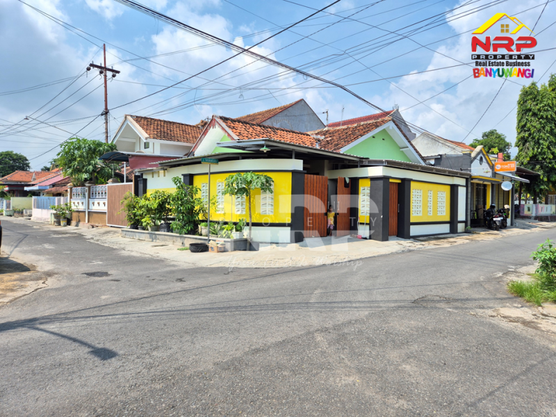 Dijual Rumah Hook Sangat Strategis di Tamanbaru , Banyuwangi  Dijual Rumah Hook Sangat Strategis di Tamanbaru , Banyuwangi  Dijual Rumah Hook Sangat Strategis di Tamanbaru , Banyuwangi&nbsp;
Sudah ada ruang usahanya, Cocok untuk toko, minimart, warung dll&nbsp;
Dekat dengan NRP BANYUWANGI