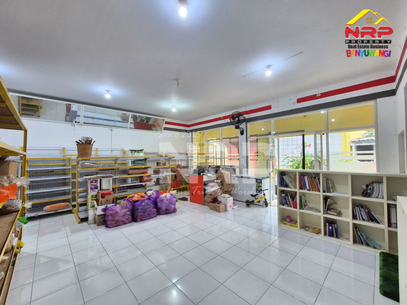 Dijual Rumah Hook Sangat Strategis di Tamanbaru , Banyuwangi  Dijual Rumah Hook Sangat Strategis di Tamanbaru , Banyuwangi  Dijual Rumah Hook Sangat Strategis di Tamanbaru , Banyuwangi&nbsp;
Sudah ada ruang usahanya, Cocok untuk toko, minimart, warung dll&nbsp;
Dekat dengan NRP BANYUWANGI
