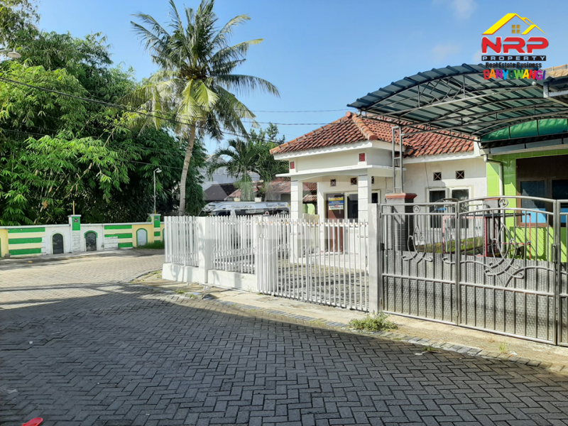 Dijual Rumah Hook Siap Huni di Perum. Brawijaya - Banyuwangi  Dijual Rumah Hook Siap Huni di Perum. Brawijaya - Banyuwangi  Dijual Rumah Hook Siap Huni di Perum. Brawijaya - Banyuwangi&nbsp;
Lingkungan nyaman, aman dan bebas banjir.&nbsp;
Sangat Cocok Untuk Hunian Dekat dengan NRP BANYUWANGI