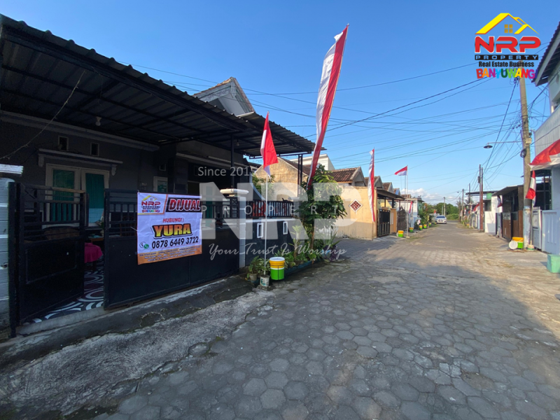 Dijual Rumah Hook Siap Huni di Tengat Kota Banyuwangi  Dijual Rumah Hook Siap Huni di Tengah Kota Banyuwangi  Dijual Rumah Hook Siap Huni di Tengat Kota Banyuwangi&nbsp;
Hunian strategis, kawasan perumahan,&nbsp;
Dekat dengan Fasilitas Pendidikan, Pusat Bisnis, dan NRP BANYUWANGI