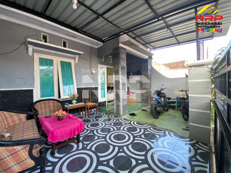 Dijual Rumah Hook Siap Huni di Tengat Kota Banyuwangi  Dijual Rumah Hook Siap Huni di Tengah Kota Banyuwangi  Dijual Rumah Hook Siap Huni di Tengat Kota Banyuwangi&nbsp;
Hunian strategis, kawasan perumahan,&nbsp;
Dekat dengan Fasilitas Pendidikan, Pusat Bisnis, dan NRP BANYUWANGI