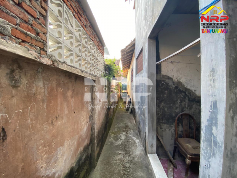 Dijual Rumah Klasik 1,5 Lantai Sangat Strategis di Tamanbaru , Banyuwangi  Dijual Rumah Klasik 1,5 Lantai Sangat Strategis di Tamanbaru , Banyuwangi  Dijual Rumah Klasik 1,5 Lantai Sangat Strategis di Tamanbaru , Banyuwangi&nbsp;
Dekat dengan Fasilitas Pendidikan, Perbelanjaan dan kantor dinas NRP BANYUWANGI