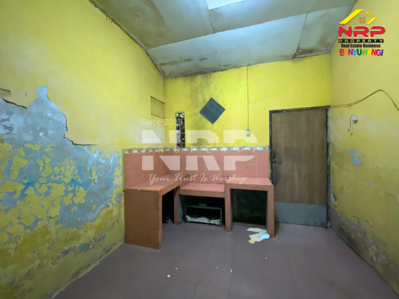 Dijual Rumah Klasik 1,5 Lantai Sangat Strategis di Tamanbaru , Banyuwangi  Dijual Rumah Klasik 1,5 Lantai Sangat Strategis di Tamanbaru , Banyuwangi  Dijual Rumah Klasik 1,5 Lantai Sangat Strategis di Tamanbaru , Banyuwangi&nbsp;
Dekat dengan Fasilitas Pendidikan, Perbelanjaan dan kantor dinas NRP BANYUWANGI