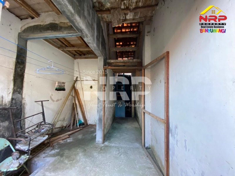 Dijual Rumah Klasik 1,5 Lantai Sangat Strategis di Tamanbaru , Banyuwangi  Dijual Rumah Klasik 1,5 Lantai Sangat Strategis di Tamanbaru , Banyuwangi  Dijual Rumah Klasik 1,5 Lantai Sangat Strategis di Tamanbaru , Banyuwangi&nbsp;
Dekat dengan Fasilitas Pendidikan, Perbelanjaan dan kantor dinas NRP BANYUWANGI