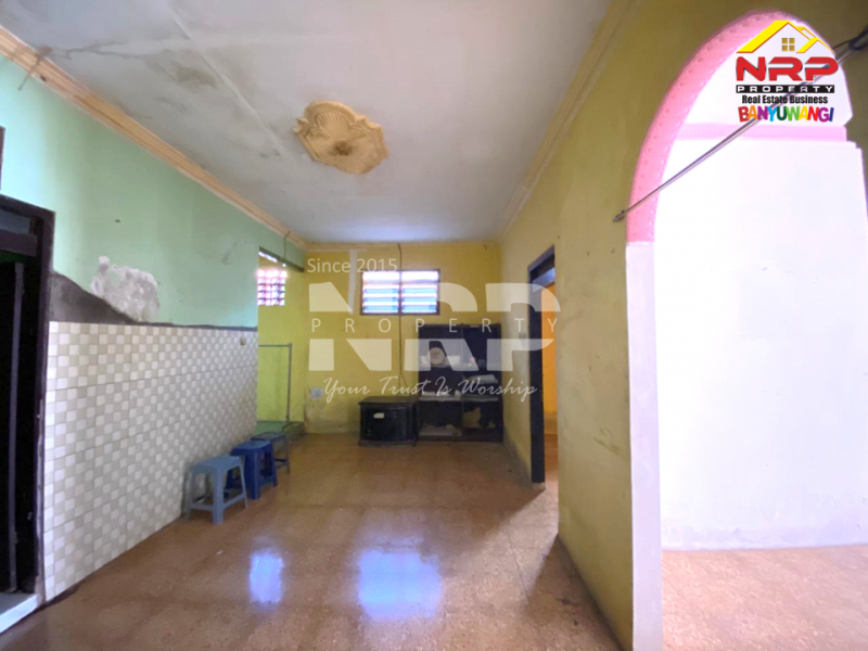 Dijual Rumah Klasik 1,5 Lantai Sangat Strategis di Tamanbaru , Banyuwangi  Dijual Rumah Klasik 1,5 Lantai Sangat Strategis di Tamanbaru , Banyuwangi  Dijual Rumah Klasik 1,5 Lantai Sangat Strategis di Tamanbaru , Banyuwangi&nbsp;
Dekat dengan Fasilitas Pendidikan, Perbelanjaan dan kantor dinas NRP BANYUWANGI