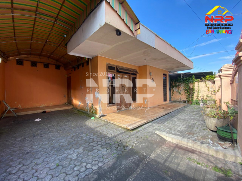 Dijual Rumah Klasik 1,5 Lantai Sangat Strategis di Tamanbaru , Banyuwangi  Dijual Rumah Klasik 1,5 Lantai Sangat Strategis di Tamanbaru , Banyuwangi  Dijual Rumah Klasik 1,5 Lantai Sangat Strategis di Tamanbaru , Banyuwangi&nbsp;
Dekat dengan Fasilitas Pendidikan, Perbelanjaan dan kantor dinas NRP BANYUWANGI