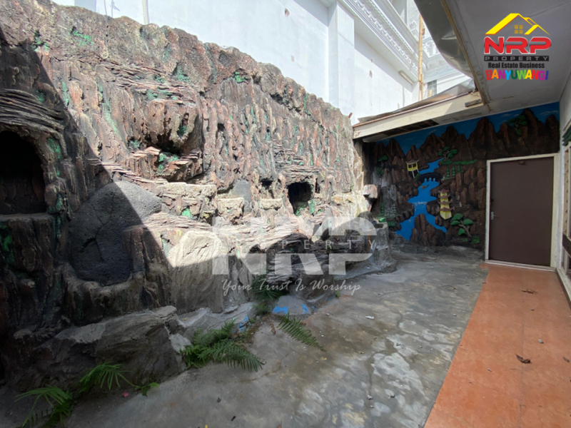 Dijual Rumah Klasik di Singotrunan Banyuwangi.  Dijual Rumah Klasik di Singotrunan Banyuwangi.  Dijual Rumah Klasik di Singotrunan Banyuwangi.&nbsp;
Dekat dengan fasilitas pendidikan dan perkantoran, Akses Jl. Sangat Lebar&nbsp;
Cocok untuk passive NRP BANYUWANGI
