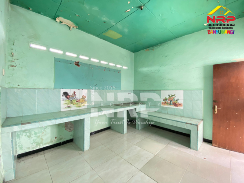 Dijual Rumah Klasik di Singotrunan Banyuwangi.  Dijual Rumah Klasik di Singotrunan Banyuwangi.  Dijual Rumah Klasik di Singotrunan Banyuwangi.&nbsp;
Dekat dengan fasilitas pendidikan dan perkantoran, Akses Jl. Sangat Lebar&nbsp;
Cocok untuk passive NRP BANYUWANGI