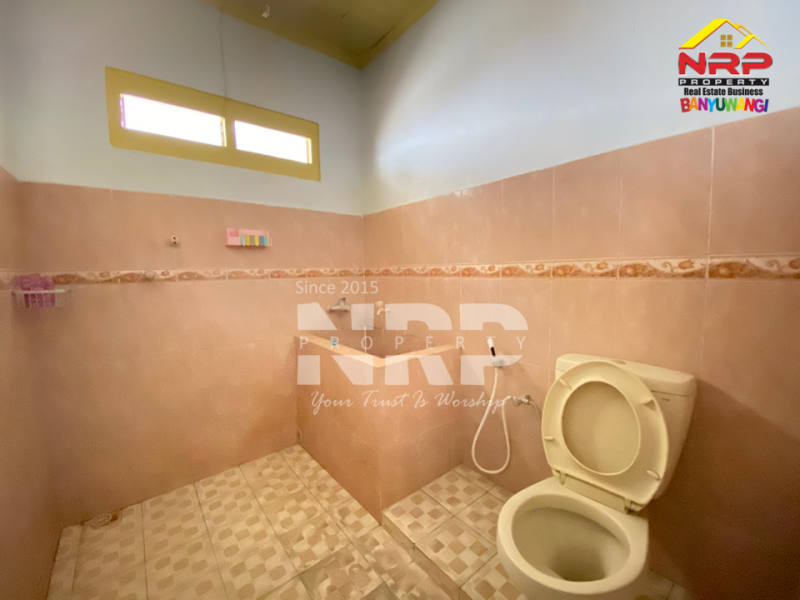 Dijual Rumah Klasik di Singotrunan Banyuwangi.  Dijual Rumah Klasik di Singotrunan Banyuwangi.  Dijual Rumah Klasik di Singotrunan Banyuwangi.&nbsp;
Dekat dengan fasilitas pendidikan dan perkantoran, Akses Jl. Sangat Lebar&nbsp;
Cocok untuk passive NRP BANYUWANGI