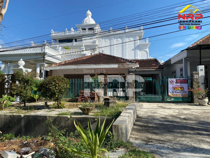 Dijual Rumah Klasik di Singotrunan Banyuwangi.  Dijual Rumah Klasik di Singotrunan Banyuwangi.  Dijual Rumah Klasik di Singotrunan Banyuwangi.&nbsp;
Dekat dengan fasilitas pendidikan dan perkantoran, Akses Jl. Sangat Lebar&nbsp;
Cocok untuk passive NRP BANYUWANGI