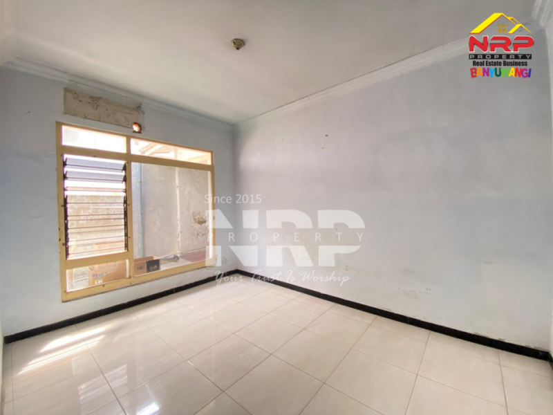 Dijual Rumah Klasik di Singotrunan Banyuwangi.  Dijual Rumah Klasik di Singotrunan Banyuwangi.  Dijual Rumah Klasik di Singotrunan Banyuwangi.&nbsp;
Dekat dengan fasilitas pendidikan dan perkantoran, Akses Jl. Sangat Lebar&nbsp;
Cocok untuk passive NRP BANYUWANGI