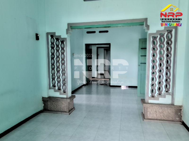 Dijual Rumah Klasik di tepi Jl. Kedayunan- Banyuwangi  Dijual Rumah Klasik di tepi Jl. Kedayunan- Banyuwangi  Dijual Rumah Klasik di tepi Jl. Kedayunan- Banyuwangi&nbsp;
Dekat dengan RTH Kedayunan , Dekat dengan Banyuwangi Theme Park dan Kawasan Perhotelan NRP BANYUWANGI