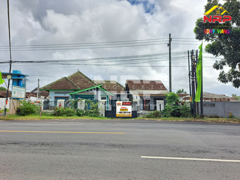Dijual Rumah Klasik di tepi Jl. Kedayunan- Banyuwangi  Dijual Rumah Klasik di tepi Jl. Kedayunan- Banyuwangi  Dijual Rumah Klasik di tepi Jl. Kedayunan- Banyuwangi&nbsp;
Dekat dengan RTH Kedayunan , Dekat dengan Banyuwangi Theme Park dan Kawasan Perhotelan NRP BANYUWANGI