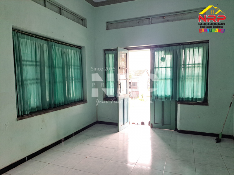 Dijual Rumah Klasik di tepi Jl. Kedayunan- Banyuwangi  Dijual Rumah Klasik di tepi Jl. Kedayunan- Banyuwangi  Dijual Rumah Klasik di tepi Jl. Kedayunan- Banyuwangi&nbsp;
Dekat dengan RTH Kedayunan , Dekat dengan Banyuwangi Theme Park dan Kawasan Perhotelan NRP BANYUWANGI