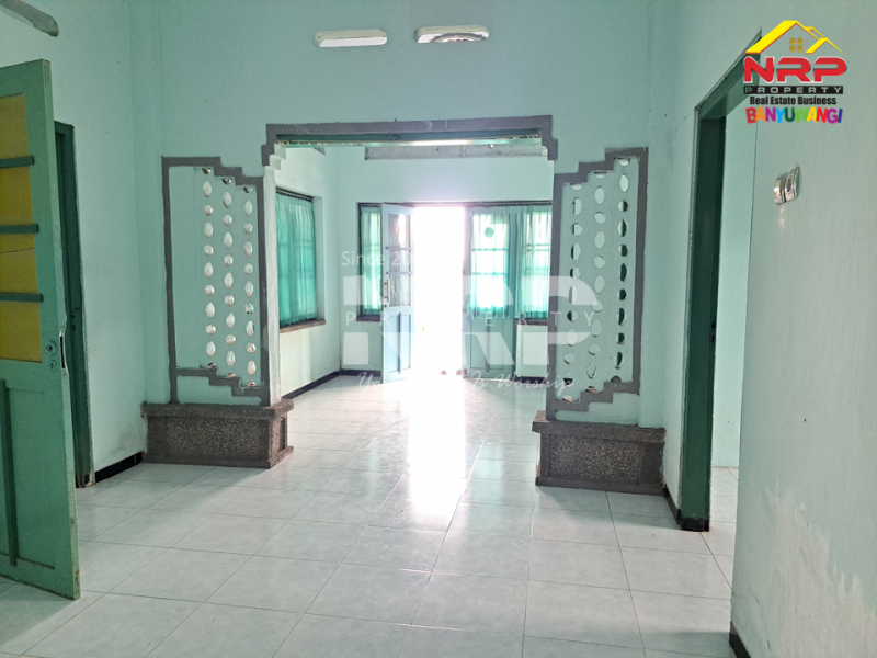 Dijual Rumah Klasik di tepi Jl. Kedayunan- Banyuwangi  Dijual Rumah Klasik di tepi Jl. Kedayunan- Banyuwangi  Dijual Rumah Klasik di tepi Jl. Kedayunan- Banyuwangi&nbsp;
Dekat dengan RTH Kedayunan , Dekat dengan Banyuwangi Theme Park dan Kawasan Perhotelan NRP BANYUWANGI