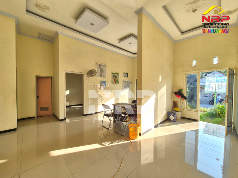 Dijual Rumah Komersil 400 Jutaan di Genteng- Banyuwangi  Dijual Rumah Komersil 400 Jutaan di Genteng- Banyuwangi  Dijual Rumah Komersil 400 Jutaan di Genteng- Banyuwangi&nbsp;
Punya rumah di Lokasi Stategis bukan cuma cari tempat tinggal biasa, tapi mencari NRP BANYUWANGI