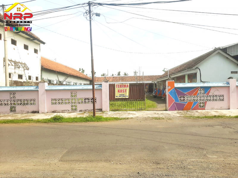 Dijual Rumah Kos 10 Kamar di Jl.KH Hasyim Asyari, Rogojampi - Banyuwangi Dijual Rumah Kos 10 Kamar di Jl.KH Hasyim Asyari, Rogojampi - Banyuwangi Dijual Rumah Kos 10 Kamar di Jl.KH Hasyim Asyari, Rogojampi - Banyuwangi
Sangat Cocok Untuk Ivestasi, Dekat Fasilitas Pendidikan dan Pusat NRP BANYUWANGI