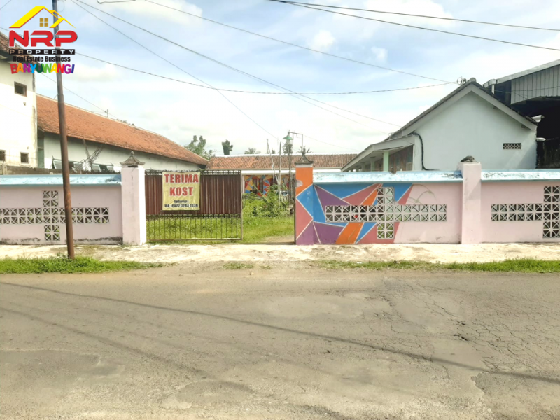Dijual Rumah Kos 10 Kamar di Jl.KH Hasyim Asyari, Rogojampi - Banyuwangi Dijual Rumah Kos 10 Kamar di Jl.KH Hasyim Asyari, Rogojampi - Banyuwangi Dijual Rumah Kos 10 Kamar di Jl.KH Hasyim Asyari, Rogojampi - Banyuwangi
Sangat Cocok Untuk Ivestasi, Dekat Fasilitas Pendidikan dan Pusat NRP BANYUWANGI