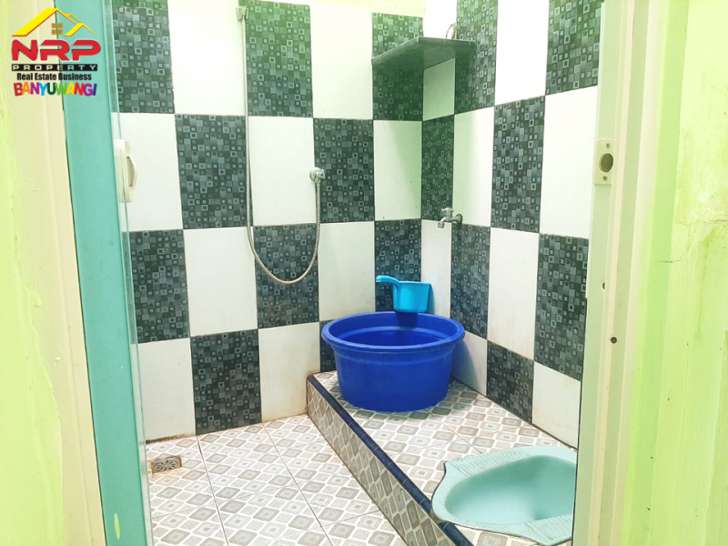 Dijual Rumah Kos 10 Kamar di Jl.KH Hasyim Asyari, Rogojampi - Banyuwangi Dijual Rumah Kos 10 Kamar di Jl.KH Hasyim Asyari, Rogojampi - Banyuwangi Dijual Rumah Kos 10 Kamar di Jl.KH Hasyim Asyari, Rogojampi - Banyuwangi
Sangat Cocok Untuk Ivestasi, Dekat Fasilitas Pendidikan dan Pusat NRP BANYUWANGI
