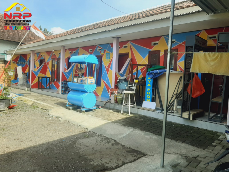 Dijual Rumah Kos 10 Kamar di Jl.KH Hasyim Asyari, Rogojampi - Banyuwangi Dijual Rumah Kos 10 Kamar di Jl.KH Hasyim Asyari, Rogojampi - Banyuwangi Dijual Rumah Kos 10 Kamar di Jl.KH Hasyim Asyari, Rogojampi - Banyuwangi
Sangat Cocok Untuk Ivestasi, Dekat Fasilitas Pendidikan dan Pusat NRP BANYUWANGI