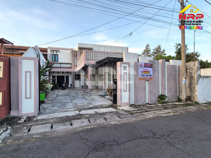 Dijual Rumah Kos Aktif dan Produktif Full Furniture di Tamanbaru - Banyuwangi  Dijual Rumah Kos Aktif dan Produktif Full Furniture di Tamanbaru - Banyuwangi  Dijual Rumah Kos Aktif dan Produktif Full Furniture di Tamanbaru - Banyuwangi&nbsp;
Terletak dikawasan sentra bisnis dan kuliner, pendidikan, dan kantor NRP BANYUWANGI