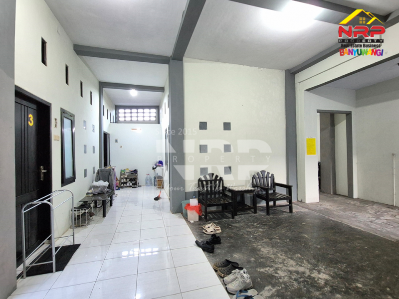 Dijual Rumah Kos Aktif dan Produktif Full Furniture di Tamanbaru - Banyuwangi  Dijual Rumah Kos Aktif dan Produktif Full Furniture di Tamanbaru - Banyuwangi  Dijual Rumah Kos Aktif dan Produktif Full Furniture di Tamanbaru - Banyuwangi&nbsp;
Terletak dikawasan sentra bisnis dan kuliner, pendidikan, dan kantor NRP BANYUWANGI