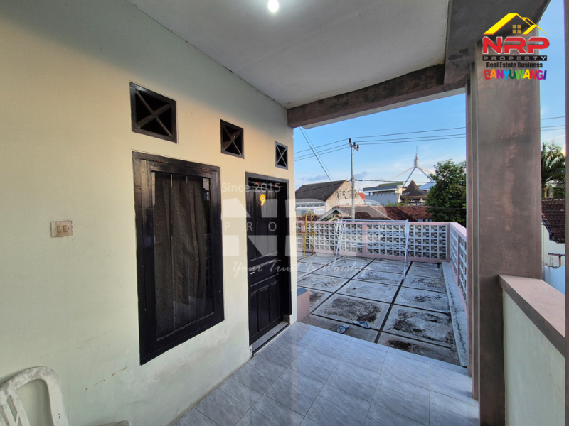 Dijual Rumah Kos Aktif dan Produktif Full Furniture di Tamanbaru - Banyuwangi  Dijual Rumah Kos Aktif dan Produktif Full Furniture di Tamanbaru - Banyuwangi  Dijual Rumah Kos Aktif dan Produktif Full Furniture di Tamanbaru - Banyuwangi&nbsp;
Terletak dikawasan sentra bisnis dan kuliner, pendidikan, dan kantor NRP BANYUWANGI