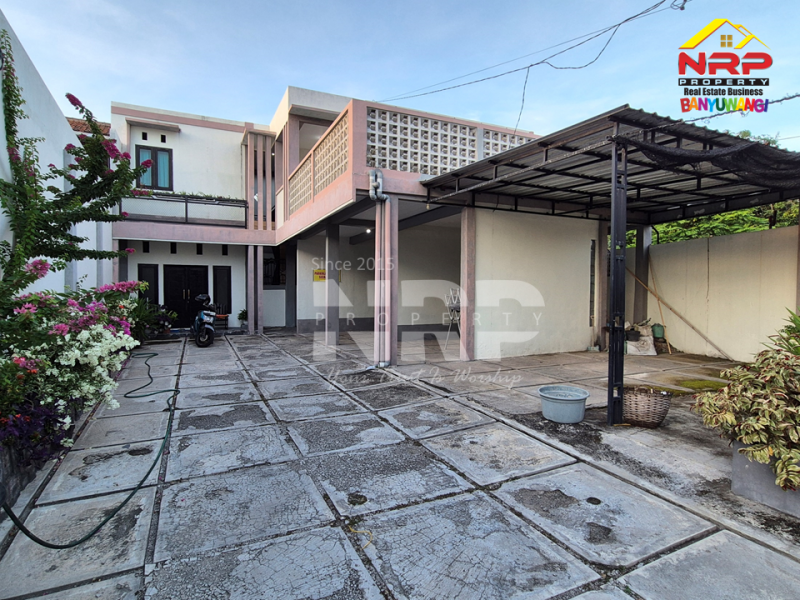 Dijual Rumah Kos Aktif dan Produktif Full Furniture di Tamanbaru - Banyuwangi  Dijual Rumah Kos Aktif dan Produktif Full Furniture di Tamanbaru - Banyuwangi  Dijual Rumah Kos Aktif dan Produktif Full Furniture di Tamanbaru - Banyuwangi&nbsp;
Terletak dikawasan sentra bisnis dan kuliner, pendidikan, dan kantor NRP BANYUWANGI