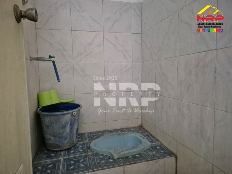 Dijual Rumah Kos Produktif di Kebalenan - Banyuwangi Dijual rumah kos  produktif murah 1 milyaran Banyuwangi Kota Dijual Rumah Kos Produktif di Kebalenan - Banyuwangi&nbsp;
Dekat dengan Kampus, Perbelanjaan, Kantor-kantor pemerintahan.
Occupansi 80% NRP BANYUWANGI