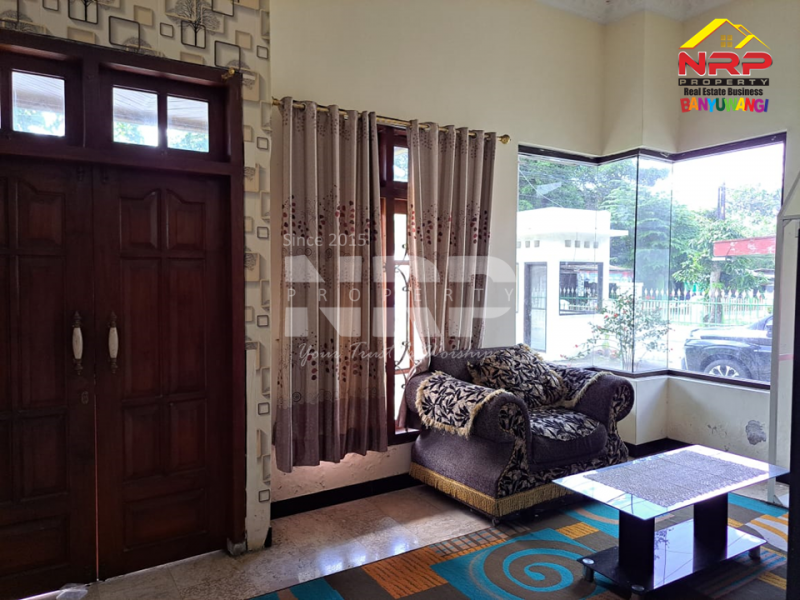 Dijual Rumah Luas 500 Meter dari Jl. Utama Rogojampi- Banyuwangi   Dijual Rumah Luas 500 Meter dari Jl. Utama Rogojampi- Banyuwangi   Dijual Rumah Luas 500 Meter dari Jl. Utama Rogojampi- Banyuwangi&nbsp;&nbsp;
Cocok untuk hunian atau ruang usaha.&nbsp; Dekat dengan Pusat Pendidikan dan NRP BANYUWANGI