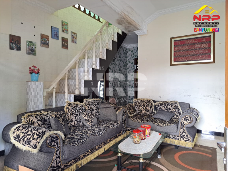 Dijual Rumah Luas 500 Meter dari Jl. Utama Rogojampi- Banyuwangi   Dijual Rumah Luas 500 Meter dari Jl. Utama Rogojampi- Banyuwangi   Dijual Rumah Luas 500 Meter dari Jl. Utama Rogojampi- Banyuwangi&nbsp;&nbsp;
Cocok untuk hunian atau ruang usaha.&nbsp; Dekat dengan Pusat Pendidikan dan NRP BANYUWANGI