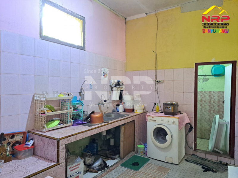 Dijual Rumah Luas 500 Meter dari Jl. Utama Rogojampi- Banyuwangi   Dijual Rumah Luas 500 Meter dari Jl. Utama Rogojampi- Banyuwangi   Dijual Rumah Luas 500 Meter dari Jl. Utama Rogojampi- Banyuwangi&nbsp;&nbsp;
Cocok untuk hunian atau ruang usaha.&nbsp; Dekat dengan Pusat Pendidikan dan NRP BANYUWANGI