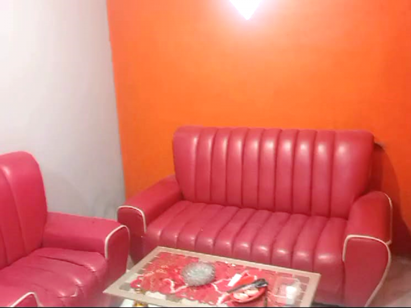 Dijual Rumah Luas dan Murah  di Desa Songgon - Banyuwangi  Dijual Rumah Luas di Desa Songgon - Banyuwangi  Dijual Rumah Luas di Desa Songgon - Banyuwangi&nbsp;
Rumah yang terletak di pedesaan dengan halaman dan pekarangan yang luas
Berada di lingkungan yang masih NRP BANYUWANGI