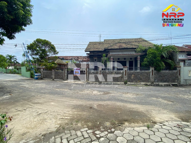 Dijual rumah luas di Jl. Agus Salim, cocok untuk keluarga yang butuh ruang ekstra dan lingkungan yang nyaman. Dijual rumah luas di Jl. Agus Salim, cocok untuk keluarga yang butuh ruang ekstra dan lingkungan yang nyaman. Dijual rumah luas di Jl. Agus Salim, cocok untuk keluarga yang butuh ruang ekstra dan lingkungan yang nyaman.
Lokasi strategis, akses mudah, dan siap NRP BANYUWANGI