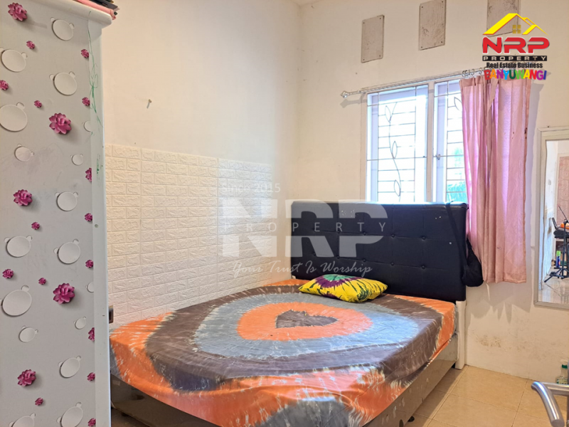 Dijual Rumah Luas Hook di Perum. Griya Wiyata Banyuwangi Dijual Rumah Luas Hook di Perum. Griya Wiyata Banyuwangi Dijual Rumah Luas Hook di Perum. Griya Wiyata Banyuwangi
Berada di depan Fasum, Menghadap Selatan Timur, Rumah sangat rindang dan nyaman
Perumahan One get NRP BANYUWANGI
