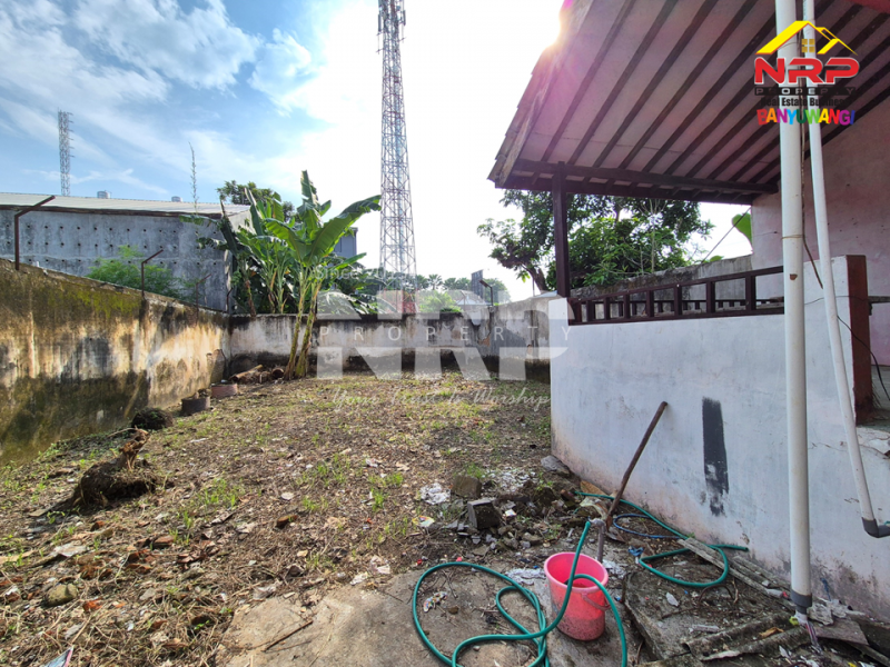 Dijual Rumah Luas Pusat Kota di JL. Adi Sucipto - Banyuwangi Dijual Rumah Luas Pusat Kota di JL. Adi Sucipto - Banyuwangi Dijual Rumah Luas Pusat Kota di JL. Adi Sucipto - Banyuwangi
Lokasi terletak di Ruas Jalan Utama Kota Banyuwangi
Lingkungan Kantor Dinas Pemerintahan, NRP BANYUWANGI