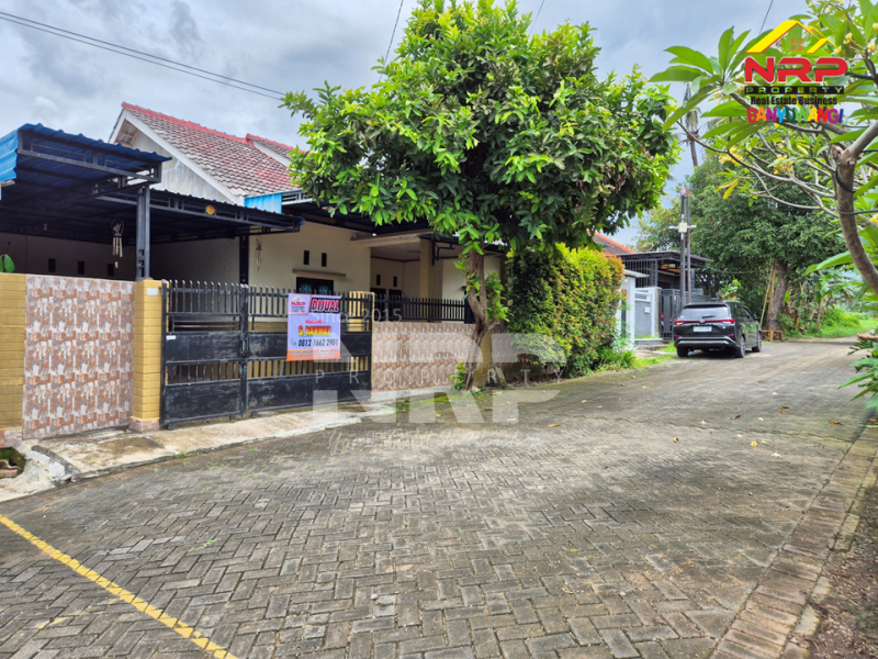 Dijual Rumah Luas  Siap Huni di Puri Gading Mas Permai - Banyuwangi  Dijual Rumah Luas  Siap Huni di Puri Gading Mas Permai - Banyuwangi  Dijual Rumah Luas&nbsp; Siap Huni di Puri Gading Mas Permai - Banyuwangi&nbsp;
Akses Jln Raya Jember - Banyuwangi.&nbsp;
Lokasi sangat startegis dekat dengan NRP BANYUWANGI