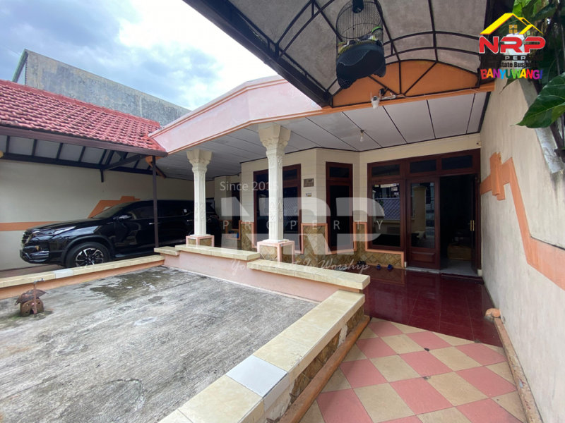Dijual Rumah Luas  Siap Huni Di Pusat Kota Banyuwangi Dijual Rumah Luas  Siap Huni Di Pusat Kota Banyuwangi Dijual Rumah Luas&nbsp; Siap Huni Di Pusat Kota Banyuwangi
Hunian Exclusive berada di Pusat kota Banyuwangi dekat Taman Makam Pahlawan Banyuwangi. Dekat NRP BANYUWANGI