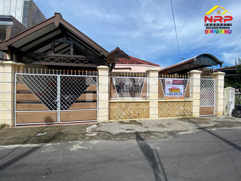 Dijual Rumah Luas  Siap Huni Di Pusat Kota Banyuwangi Dijual Rumah Luas  Siap Huni Di Pusat Kota Banyuwangi Dijual Rumah Luas&nbsp; Siap Huni Di Pusat Kota Banyuwangi
Hunian Exclusive berada di Pusat kota Banyuwangi dekat Taman Makam Pahlawan Banyuwangi. Dekat NRP BANYUWANGI