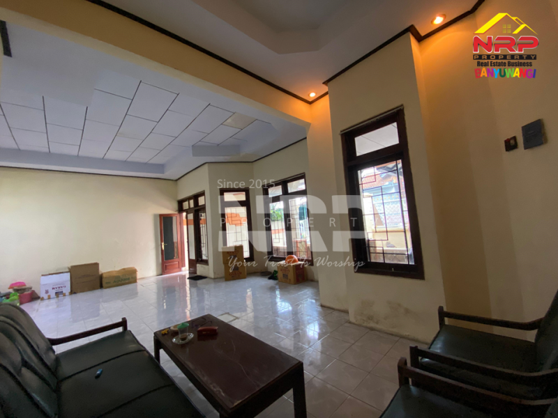 Dijual Rumah Luas  Siap Huni Di Pusat Kota Banyuwangi Dijual Rumah Luas  Siap Huni Di Pusat Kota Banyuwangi Dijual Rumah Luas&nbsp; Siap Huni Di Pusat Kota Banyuwangi
Hunian Exclusive berada di Pusat kota Banyuwangi dekat Taman Makam Pahlawan Banyuwangi. Dekat NRP BANYUWANGI