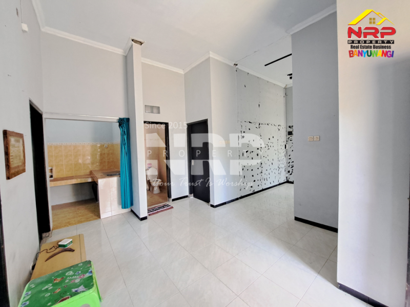 Dijual Rumah luas + taman luas punya  kenyamanan maksimal di Mendut Regency  Dijual Rumah luas + taman luas punya  kenyamanan maksimal di Mendut Regency  Dijual Rumah luas + taman luas = kenyamanan maksimal ?????
Berada di kawasan Mendut - Tamanbaru yang tenang dan sejuk.
Ruang lega, udara segar, cocok untuk NRP BANYUWANGI