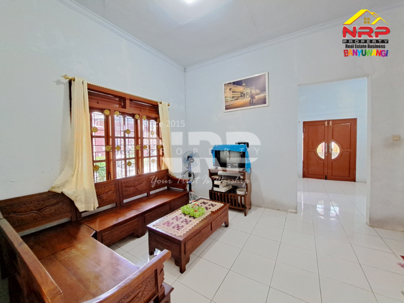 DIJUAL RUMAH LUAS TAMANBARU, BANYUWANGI KOTA DIJUAL RUMAH LUAS TAMANBARU, BANYUWANGI KOTA DIJUAL RUMAH &ndash; TAMANBARU, BANYUWANGI ????
Hunian nyaman di kawasan strategis kota Banyuwangi.
Lingkungan tenang, aman, dan bebas banjir.
Akses mudah NRP BANYUWANGI